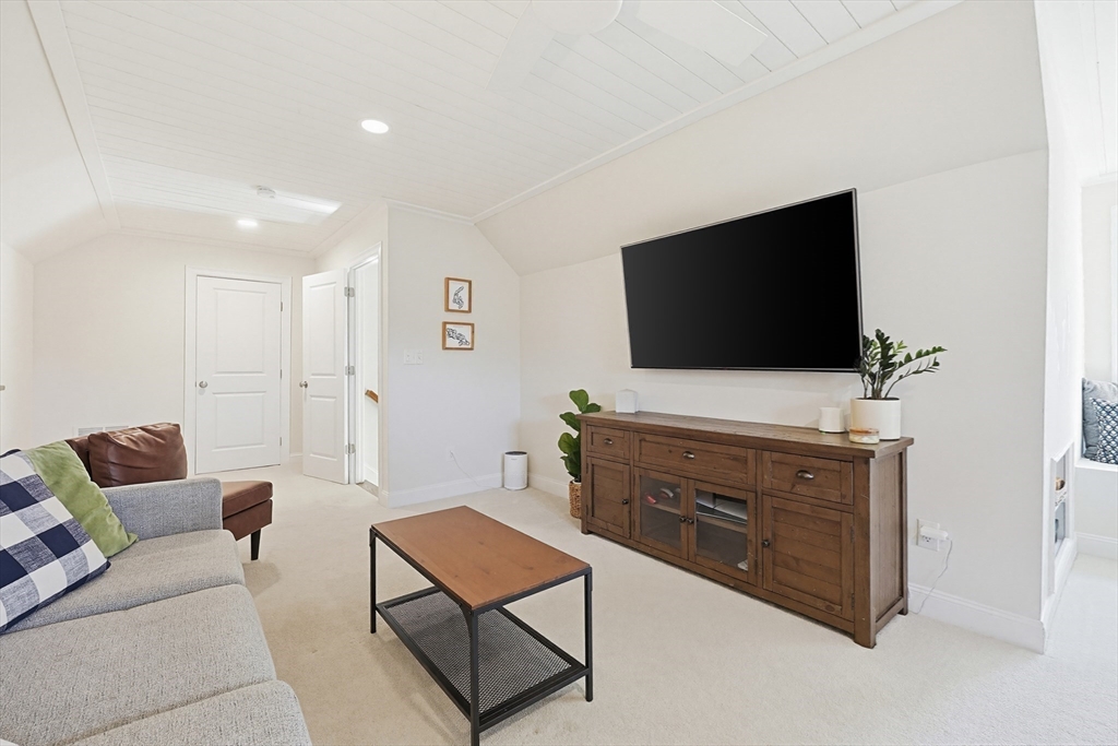 9 Puffer Drive Mendon, MA 01756 - Photo 31 of 39