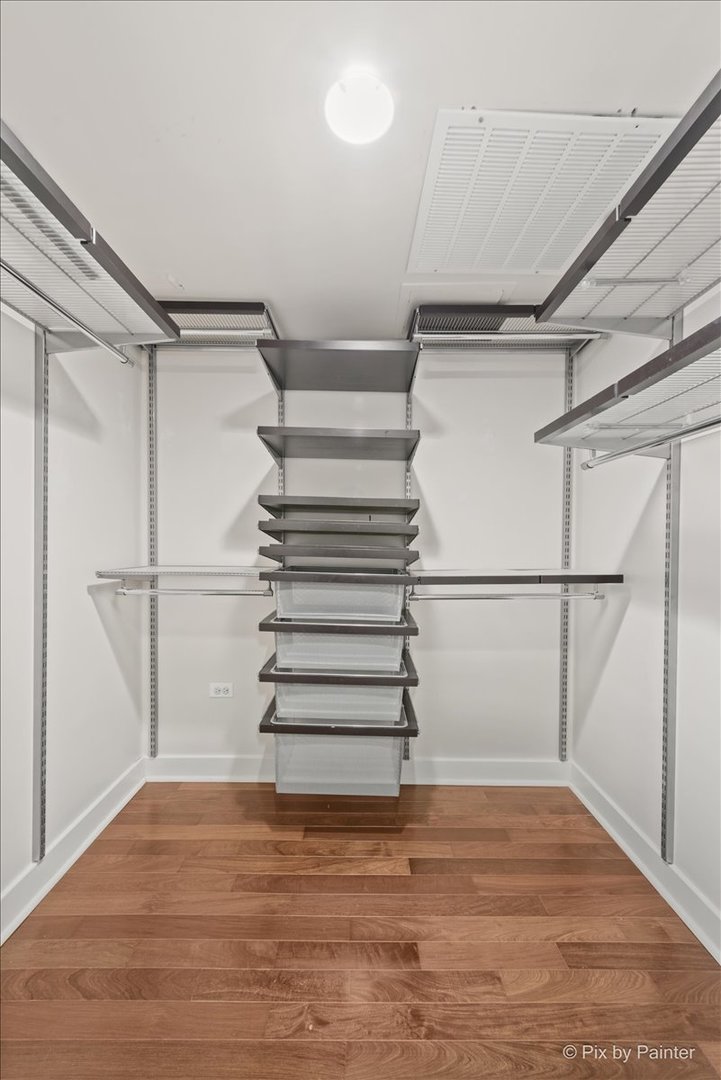 744 North Clark Street, Unit 705 Chicago, IL 60654 - Photo 21 of 31