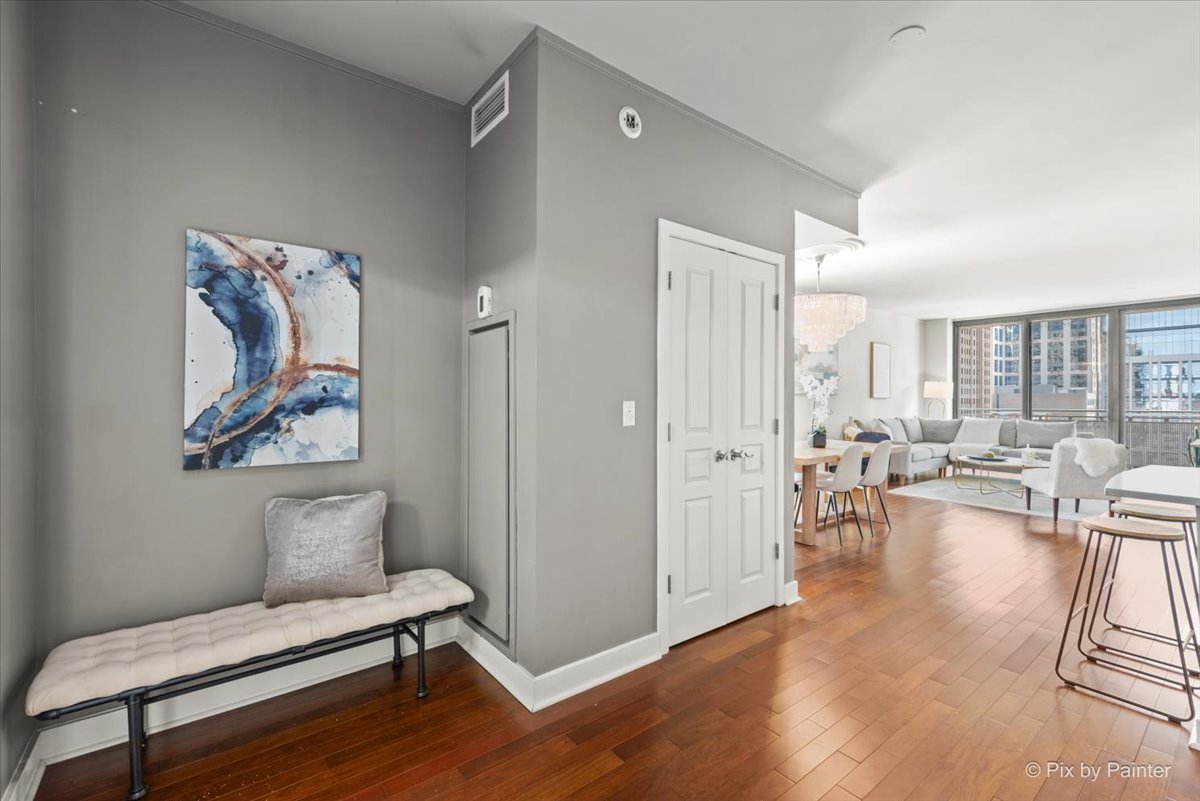 744 North Clark Street, Unit 705 Chicago, IL 60654 - Photo 25 of 31