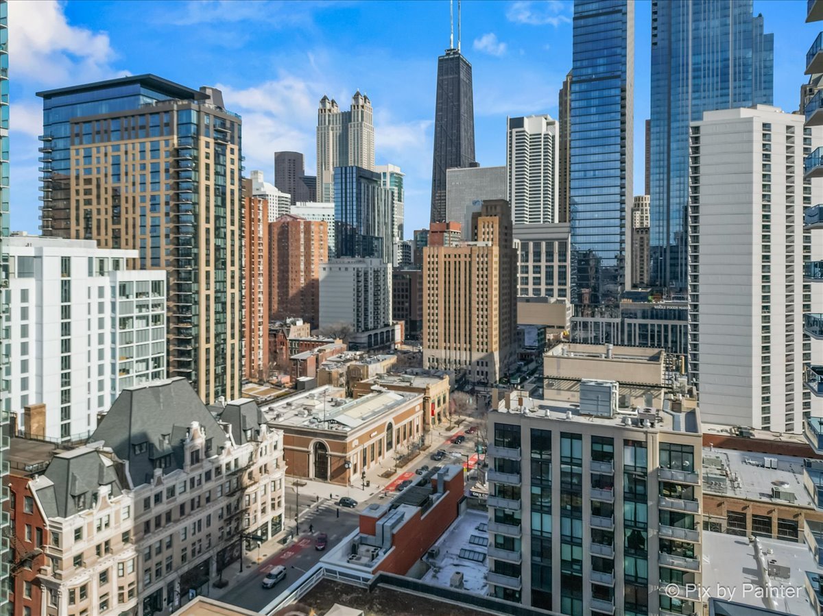 744 North Clark Street, Unit 705 Chicago, IL 60654 - Photo 27 of 31