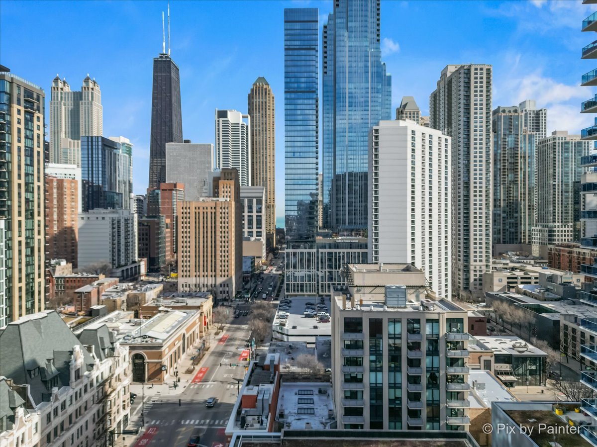 744 North Clark Street, Unit 705 Chicago, IL 60654 - Photo 28 of 31