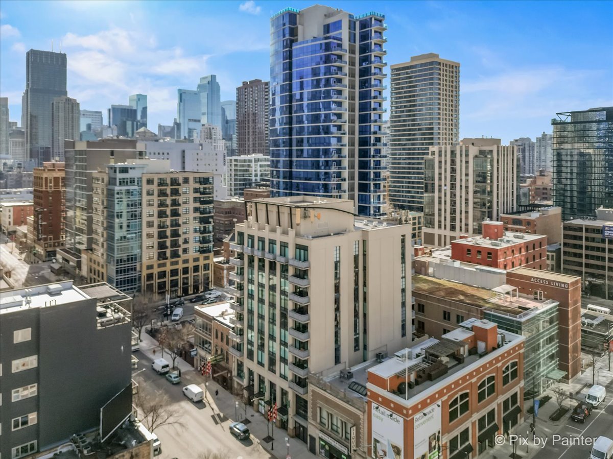 744 North Clark Street, Unit 705 Chicago, IL 60654 - Photo 29 of 31