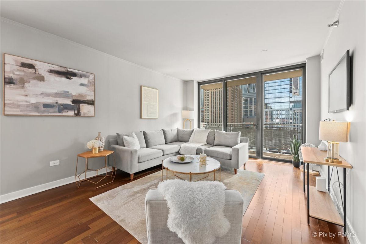 744 North Clark Street, Unit 705 Chicago, IL 60654 - Photo 10 of 31