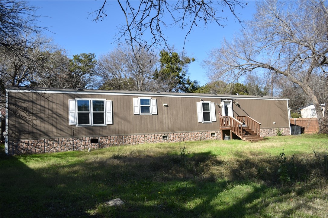 144 9th Street Whitney, TX 76692 - Photo 7 of 22