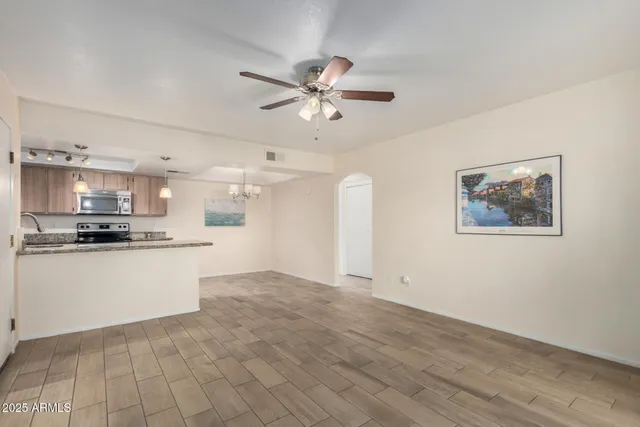 $1,250 | 1125 East Broadway Road, Unit 102, Tempe, AZ 85282
