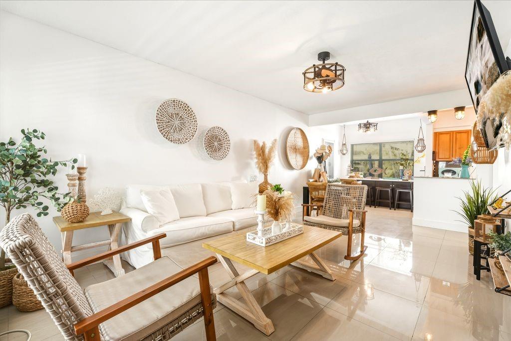 315 Van Buren Street, Unit 106B Hollywood, FL 33019 - Photo 3 of 14 Fully furnishned one bed at the beach