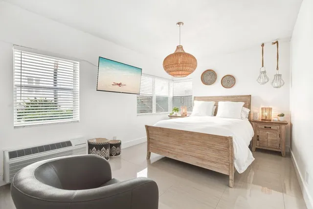 $3,500 | 315 Van Buren Street, Unit 106B, Hollywood, FL 33019