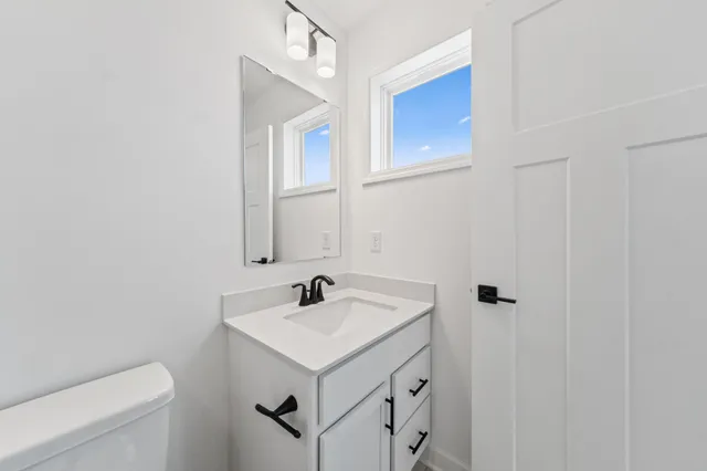 $589,567 | 325 Ravencroft Road, Waconia, MN 55387