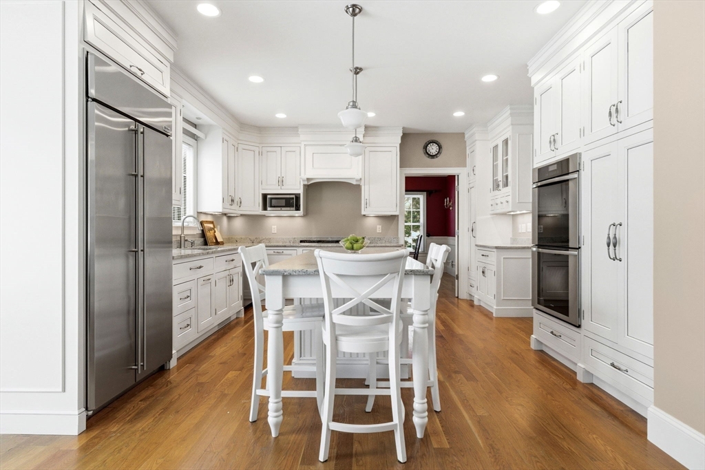 20 Parker Road Wellesley, MA 02482 - Photo 13 of 38