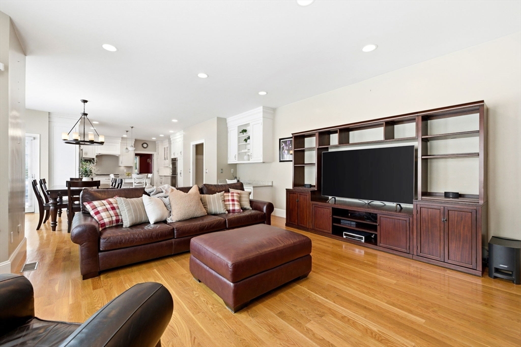 20 Parker Road Wellesley, MA 02482 - Photo 20 of 38