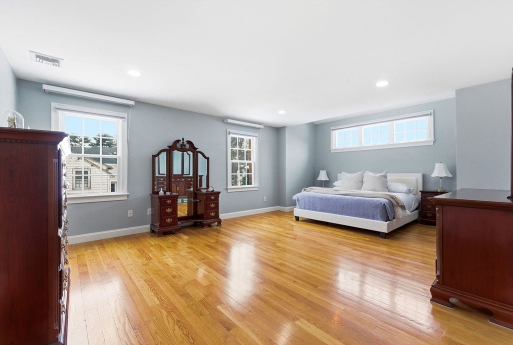 20 Parker Road Wellesley, MA 02482 - Photo 24 of 38