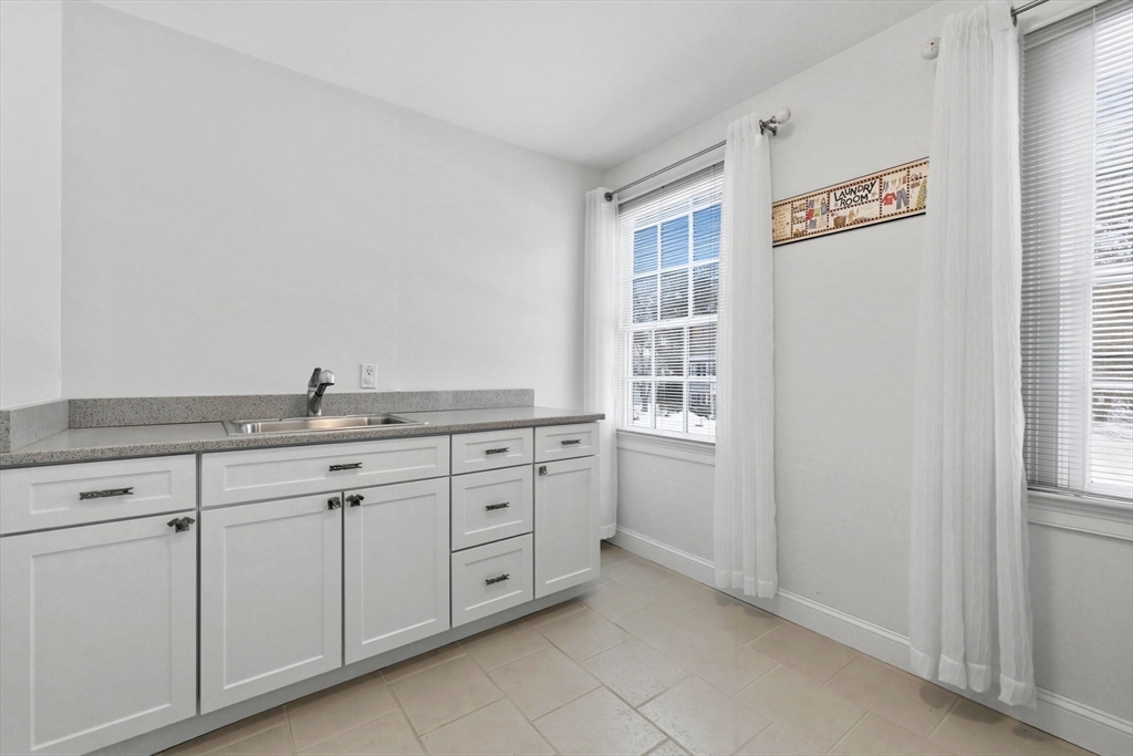 20 Parker Road Wellesley, MA 02482 - Photo 34 of 38