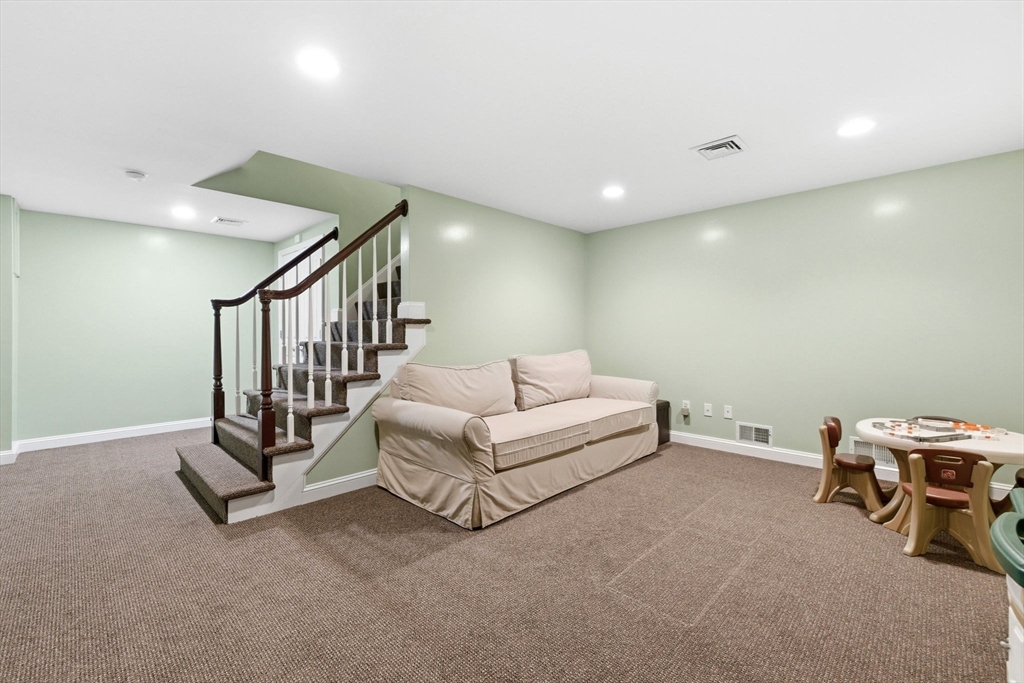 20 Parker Road Wellesley, MA 02482 - Photo 36 of 38