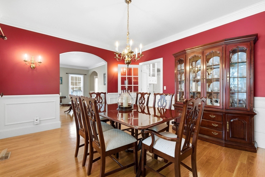 20 Parker Road Wellesley, MA 02482 - Photo 7 of 38