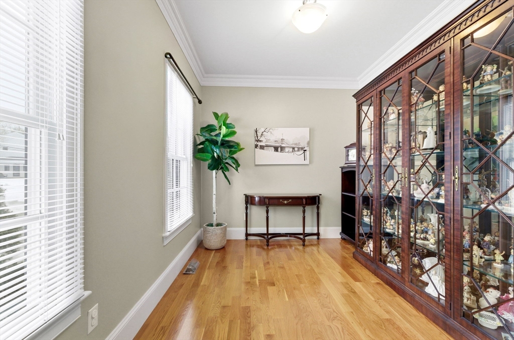 20 Parker Road Wellesley, MA 02482 - Photo 9 of 38