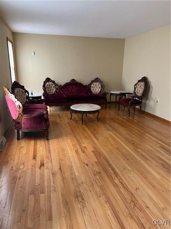 1854 Valley Forge Road Allentown, PA 18104 - Photo 3 of 25 Living room
