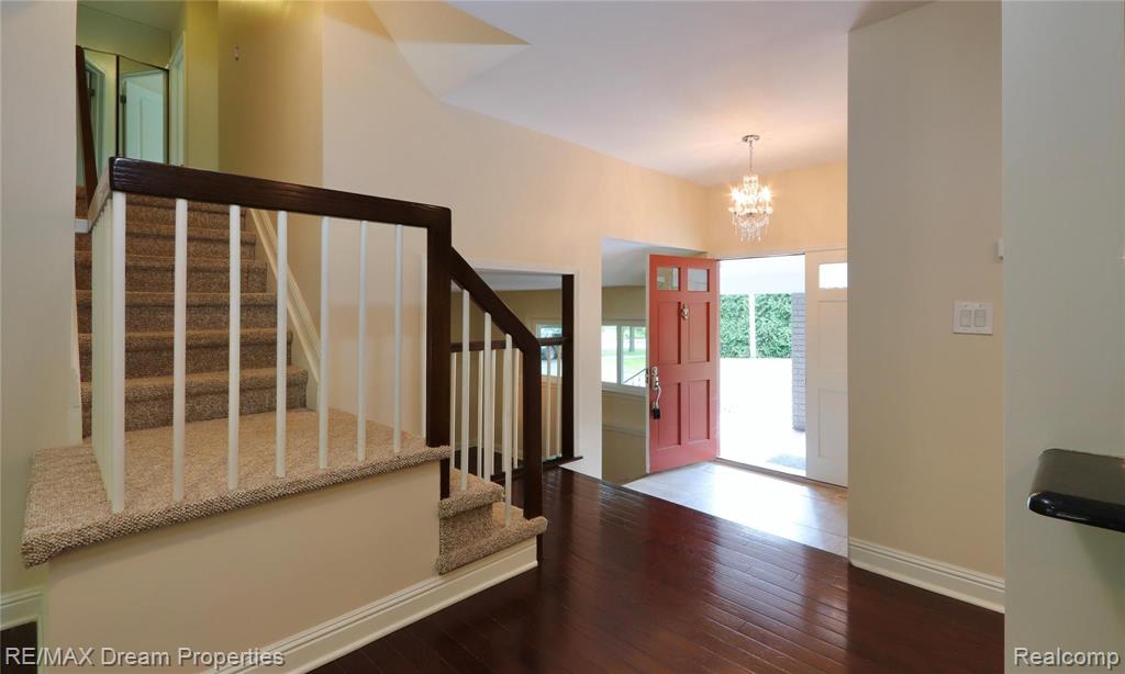 5795 Inkster Road Bloomfield Hills, MI 48301 - Photo 8 of 31