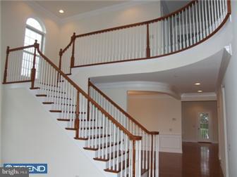 229 North Highland Road Springfield, PA 19064 - Photo 4 of 9 Foyer