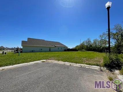 $94,900 | 17457 Bull Rush Avenue, Prairieville, LA 70769