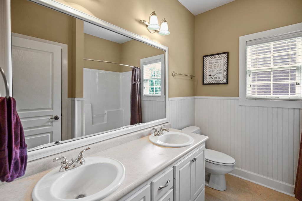 3641 Oak Ridge Lane Dothan, AL 36303 - Photo 30 of 40 Bathroom