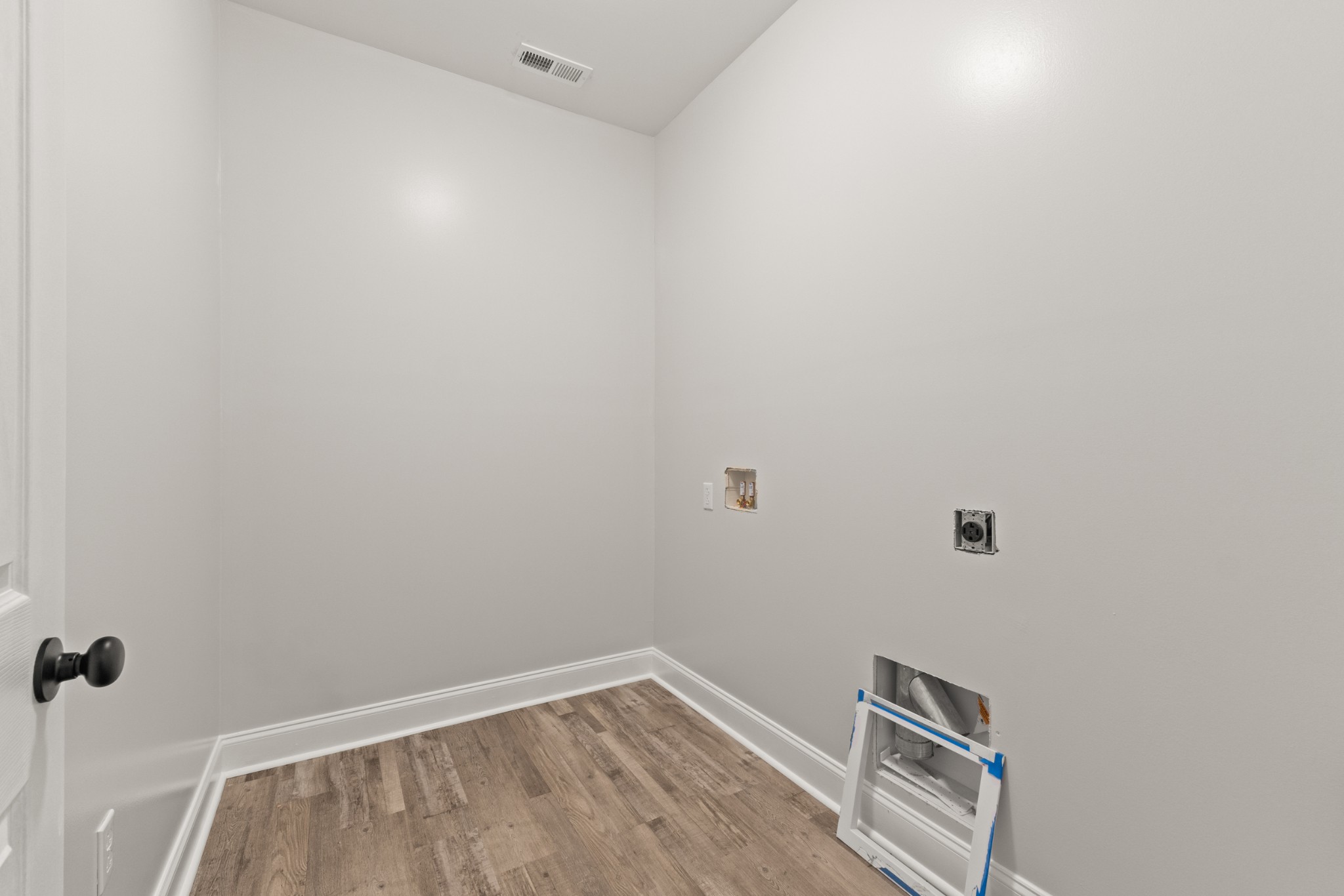23101 Austin Whitt Road Ardmore, TN 38449 - Photo 29 of 35 a view of a room with wooden floor
