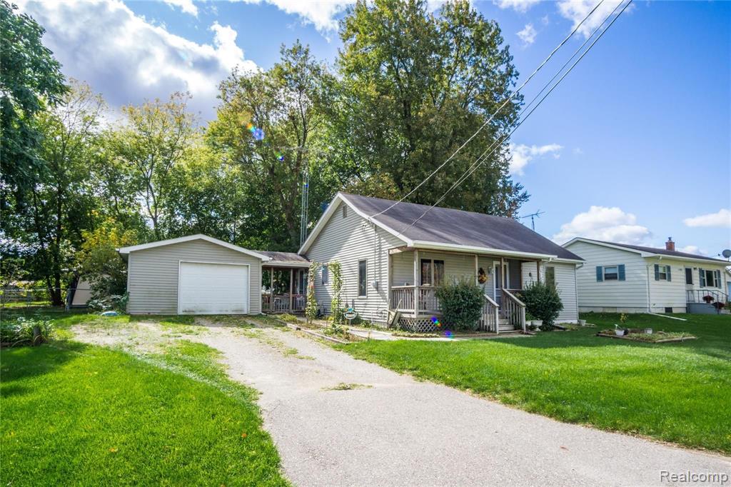 1189 Alton Road Flint, MI 48507 - Photo 13 of 16