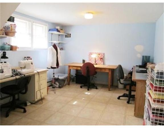 8 Fredrickson Road Billerica, MA 01821 - Photo 16 of 16 a room with a workspace