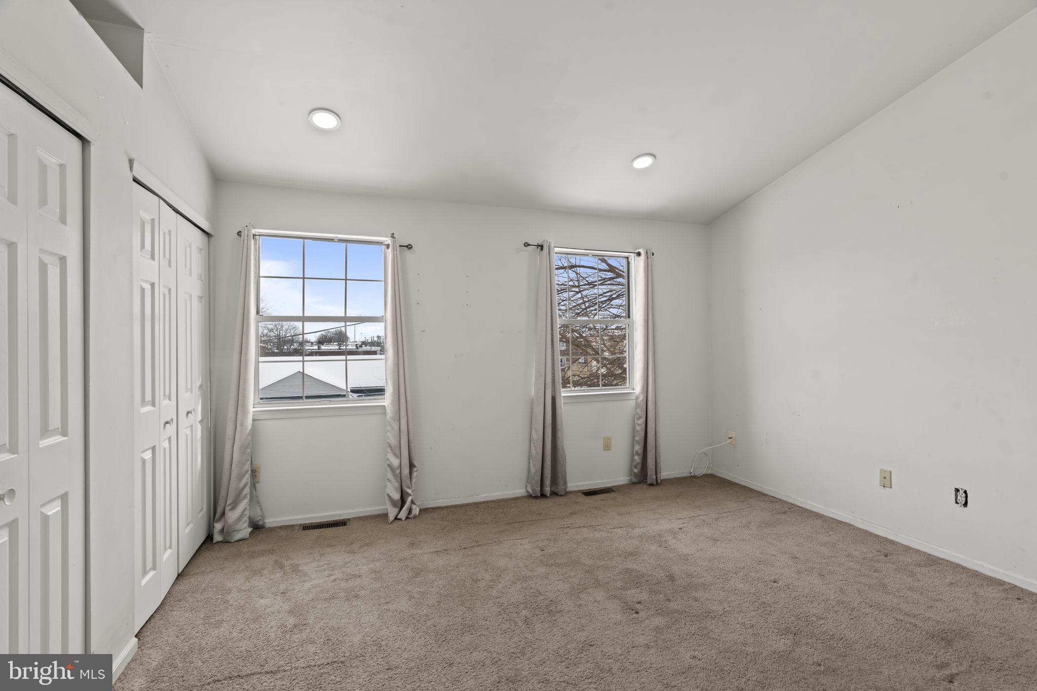 6500 Ditman Street Philadelphia, PA 19135 - Photo 17 of 30 an empty room with windows