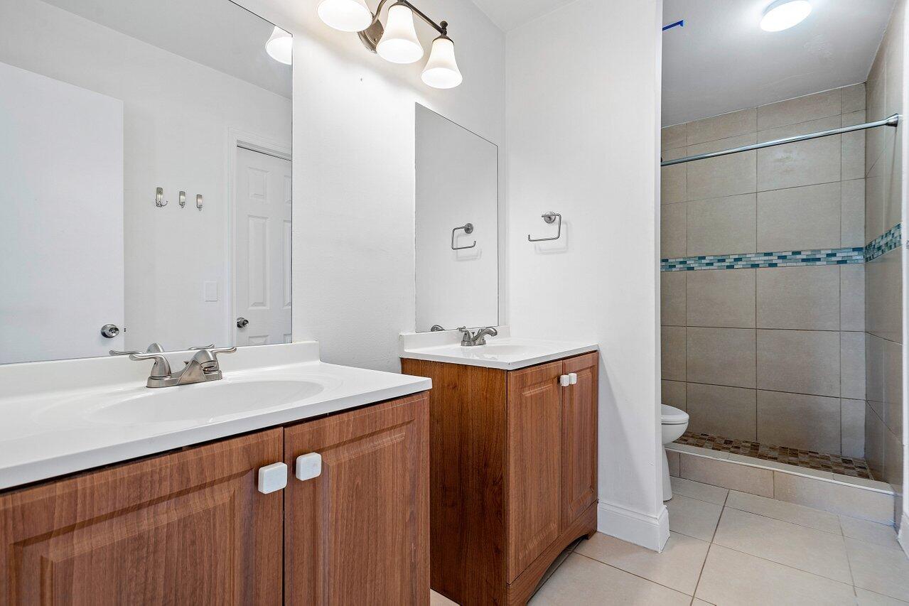 2420 Southridge Road Delray Beach, FL 33444 - Photo 14 of 30 014-2420SouthridgeRoad-DelrayBeach-FL-33