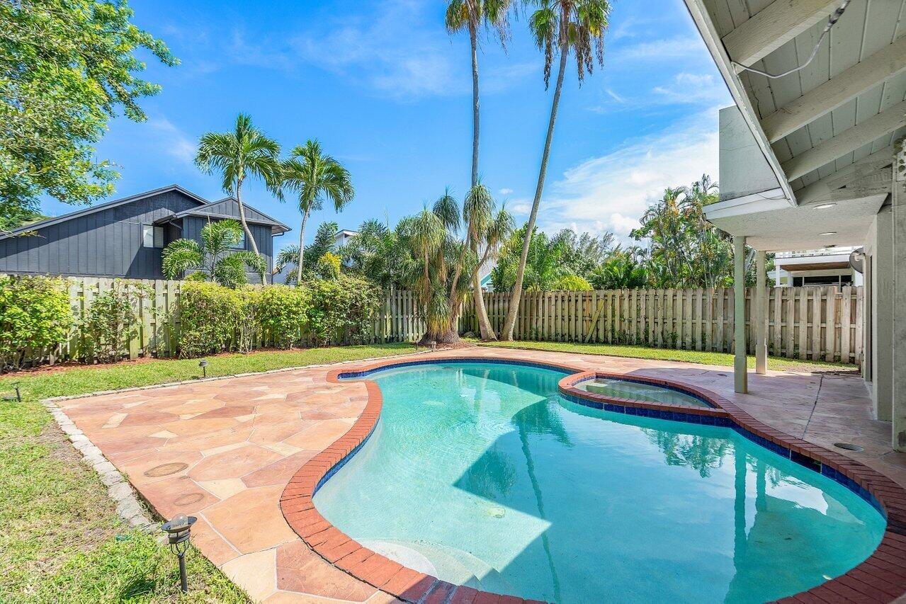 2420 Southridge Road Delray Beach, FL 33444 - Photo 18 of 30 018-2420SouthridgeRoad-DelrayBeach-FL-33