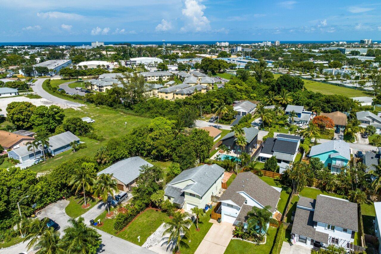 2420 Southridge Road Delray Beach, FL 33444 - Photo 29 of 30 033-2420SouthridgeRoad-DelrayBeach-FL-33