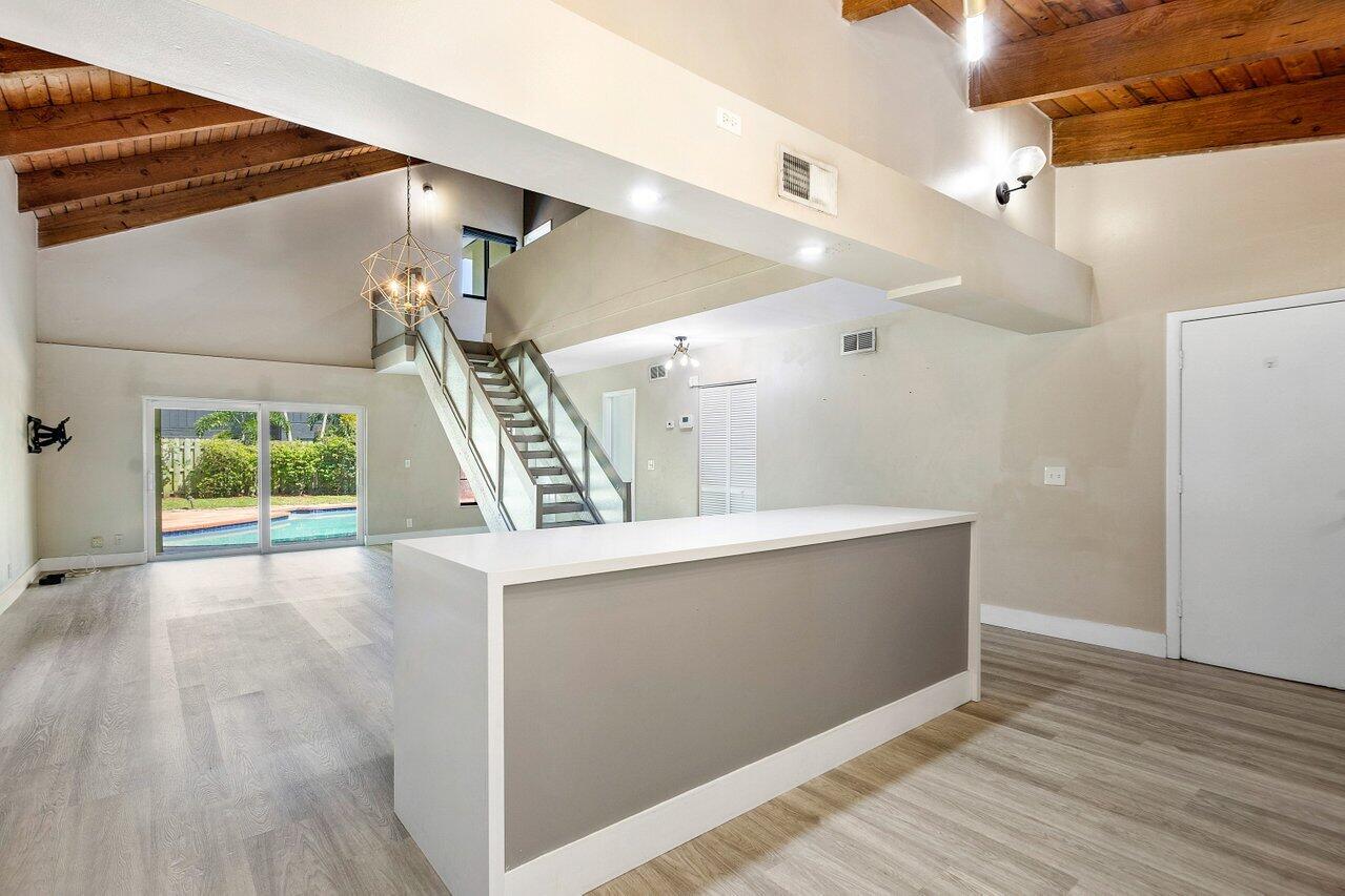 2420 Southridge Road Delray Beach, FL 33444 - Photo 8 of 30 008-2420SouthridgeRoad-DelrayBeach-FL-33