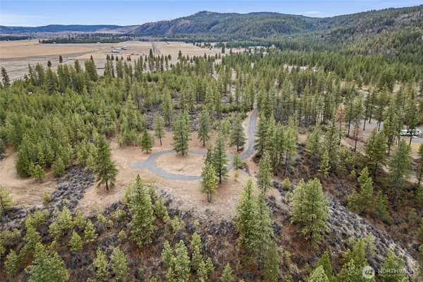 $489,900 | 38800 Sand Flats Drive East, Davenport, WA 99122