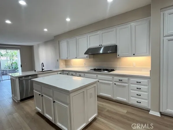 $6,800 | 16 Brigmore Aisle, Irvine, CA 92603