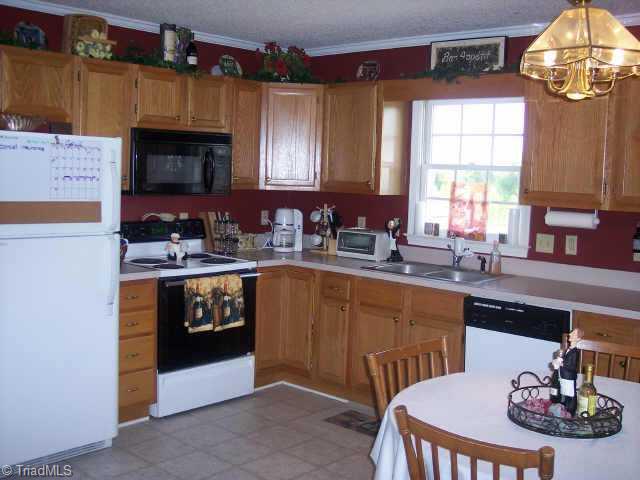 869 Gladstone Road Mocksville, NC 27028 - Photo 2 of 6 Other. Kitchen