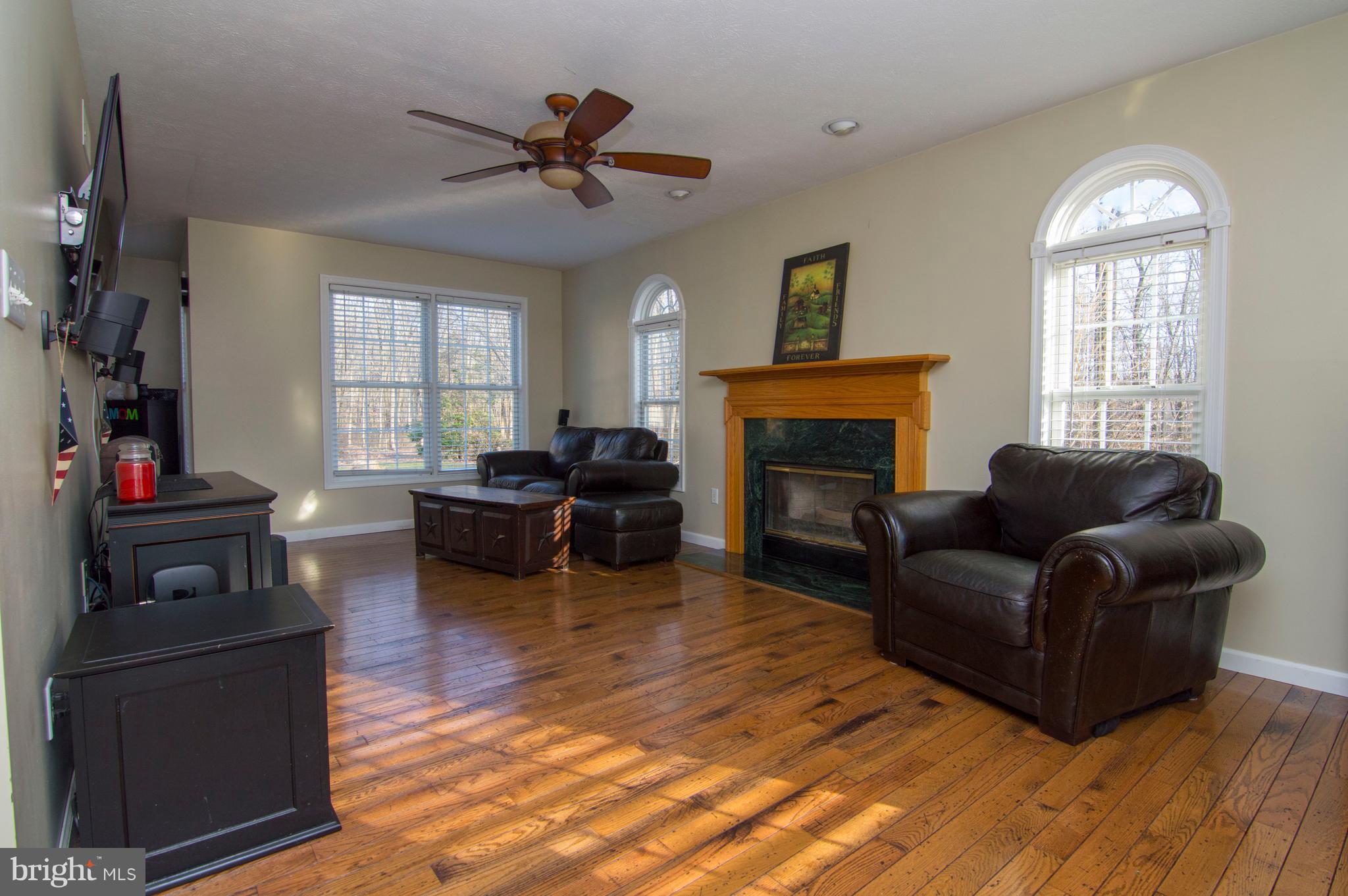230 Ebenezer Church Road Rising Sun, MD 21911 - Photo 3 of 22 Living Room