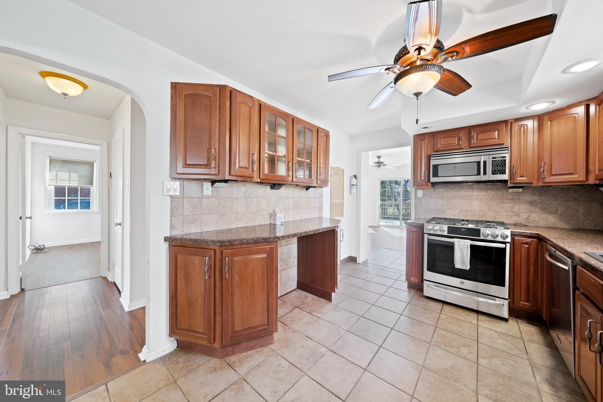 409 Colfax Road Havertown, PA 19083 - Photo 12 of 45