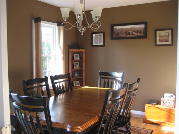 11 Comstock Place Rochester, MA 02770 - Photo 10 of 21 a view of a dining room with furniture and window