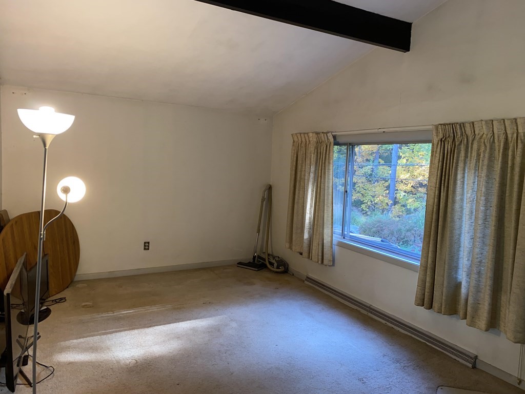 514 Concord Road Marlborough, MA 01752 - Photo 4 of 22 Gallery Image 4