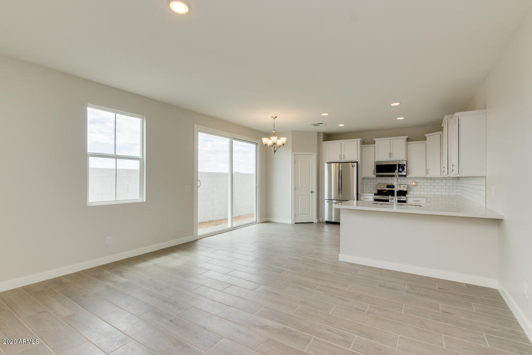 5552 South Dillon Mesa, AZ 85212 - Photo 12 of 26 12-Dillon