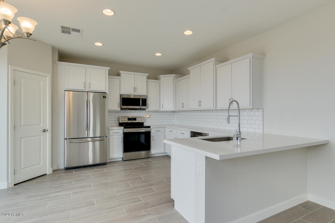 5552 South Dillon Mesa, AZ 85212 - Photo 6 of 26 06-Dillon
