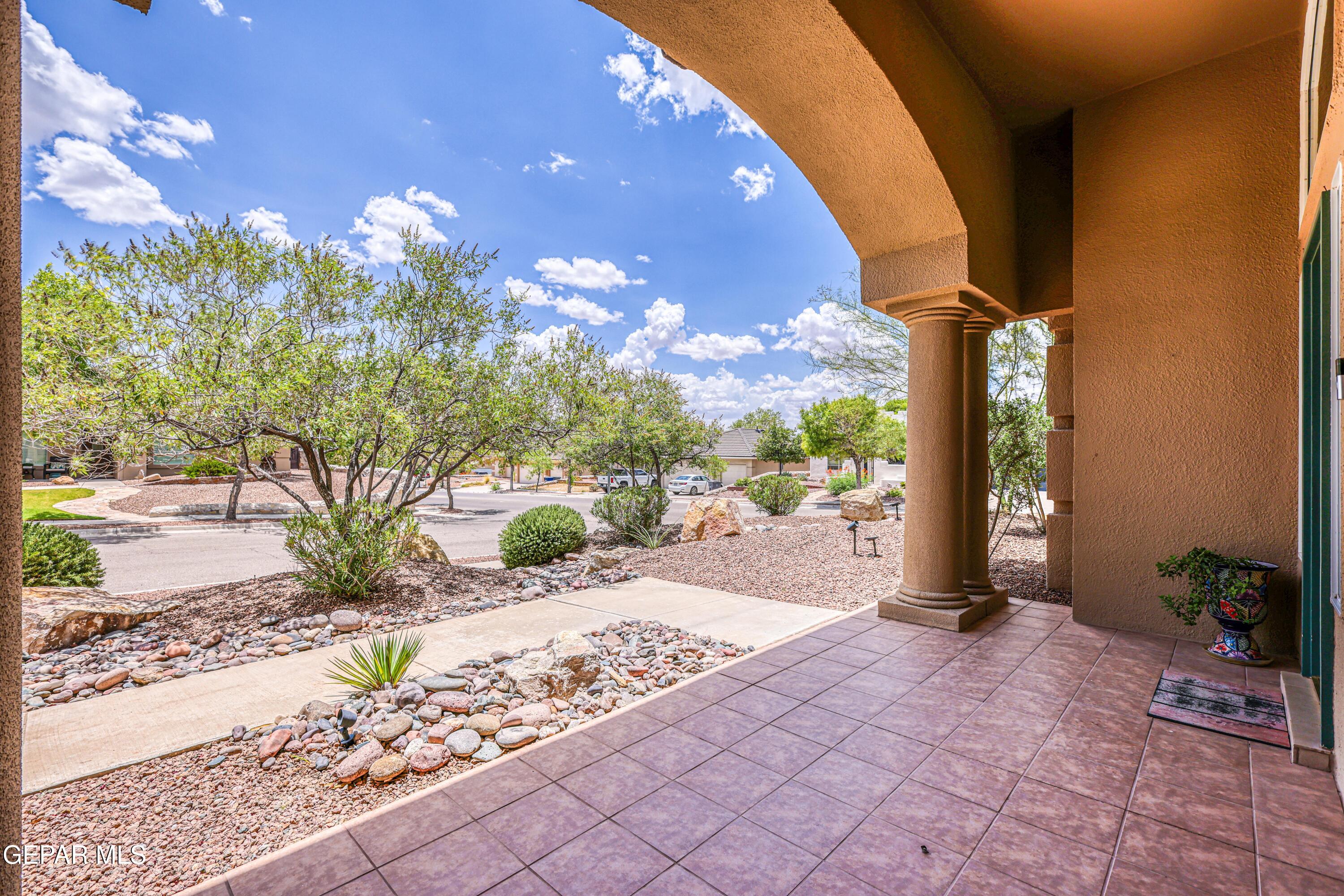 6697 Legacy Ridge Way El Paso, TX 79912 - Photo 3 of 51 362A1606_HDR