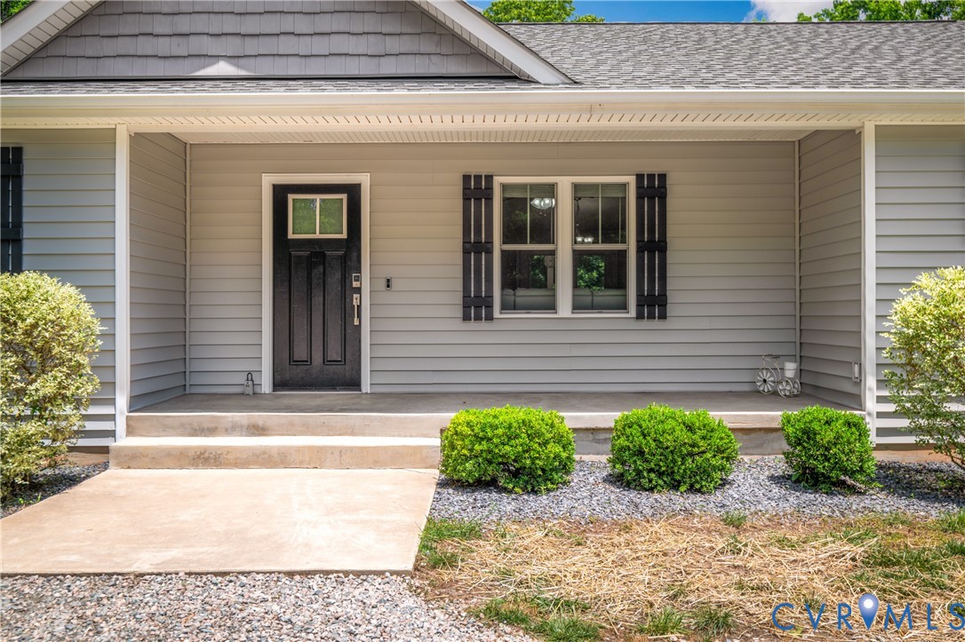 3340 Pleasants Road Powhatan, VA 23139 - Photo 2 of 37
