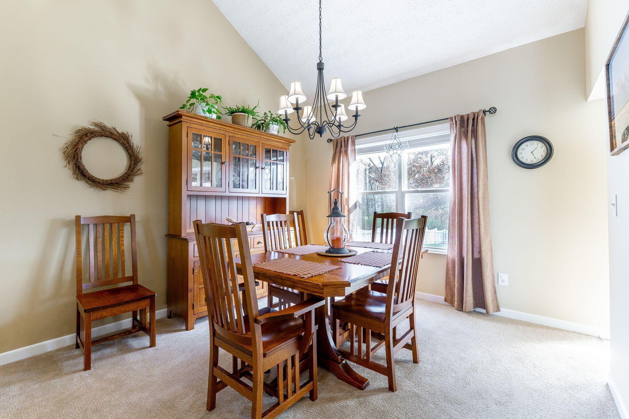 7995 Rodebaugh Road Reynoldsburg, OH 43068 - Photo 13 of 67 Dining Room