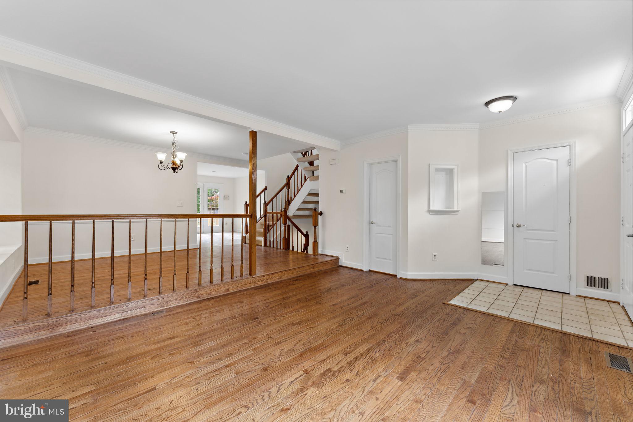 3907 Valley Ridge Drive Fairfax, VA 22033 - Photo 11 of 57