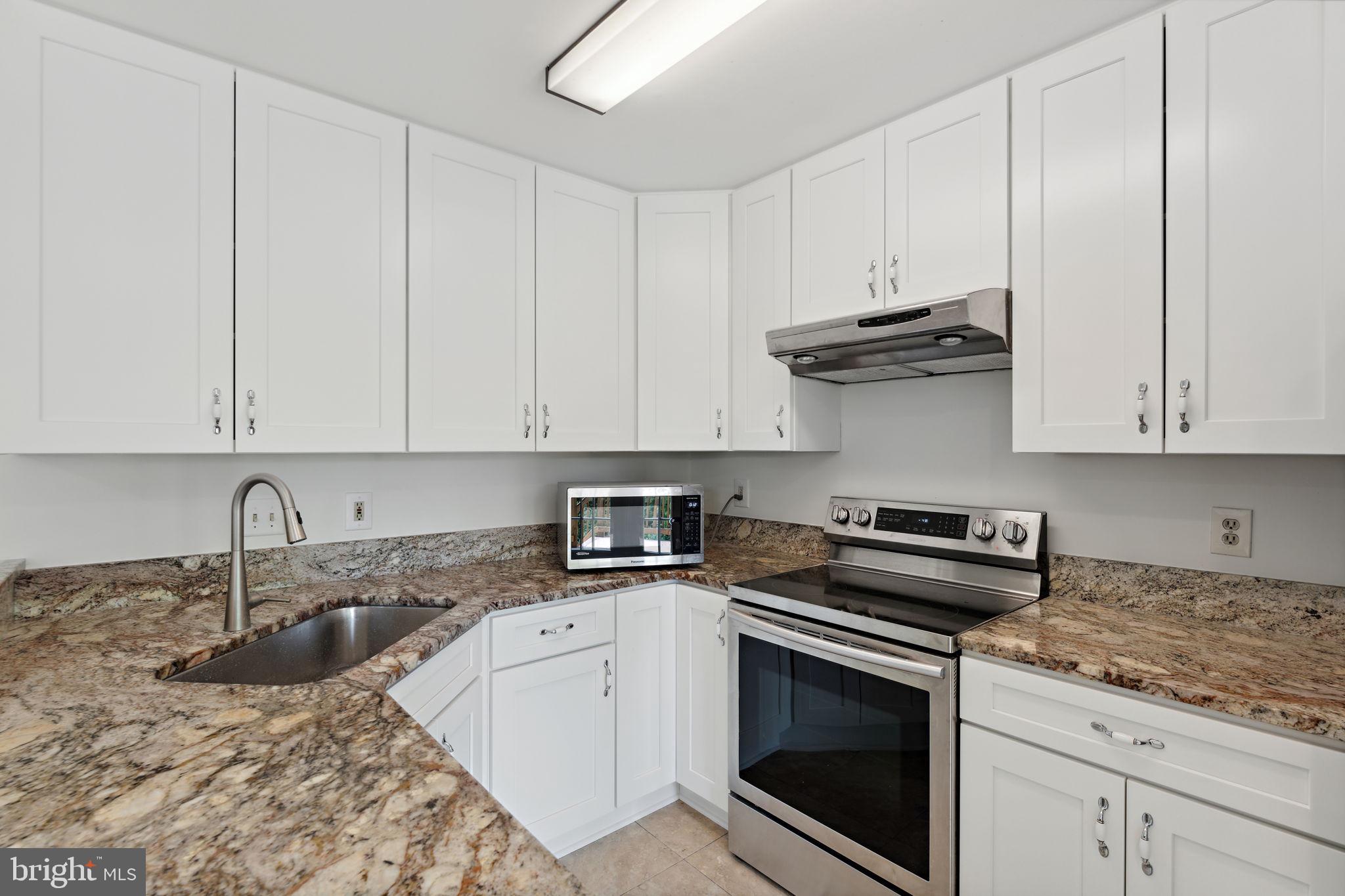 3907 Valley Ridge Drive Fairfax, VA 22033 - Photo 16 of 57