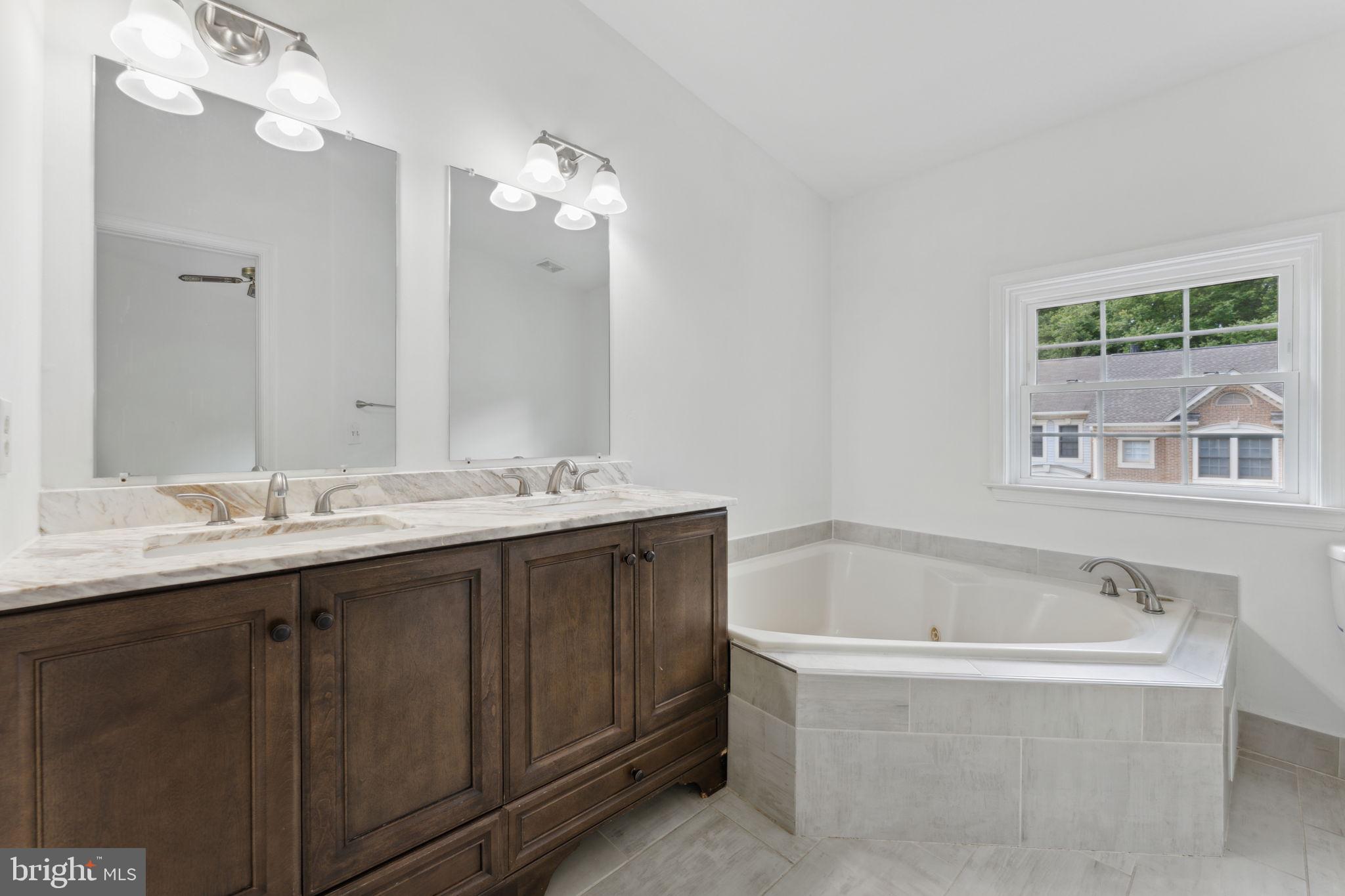 3907 Valley Ridge Drive Fairfax, VA 22033 - Photo 23 of 57