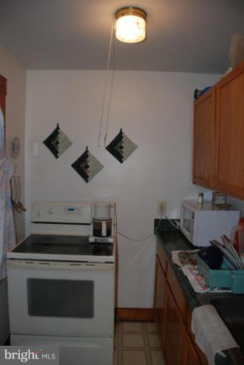 1405 Pleasant Valley Road Westminster, MD 21158 - Photo 14 of 18 Kitchen #2