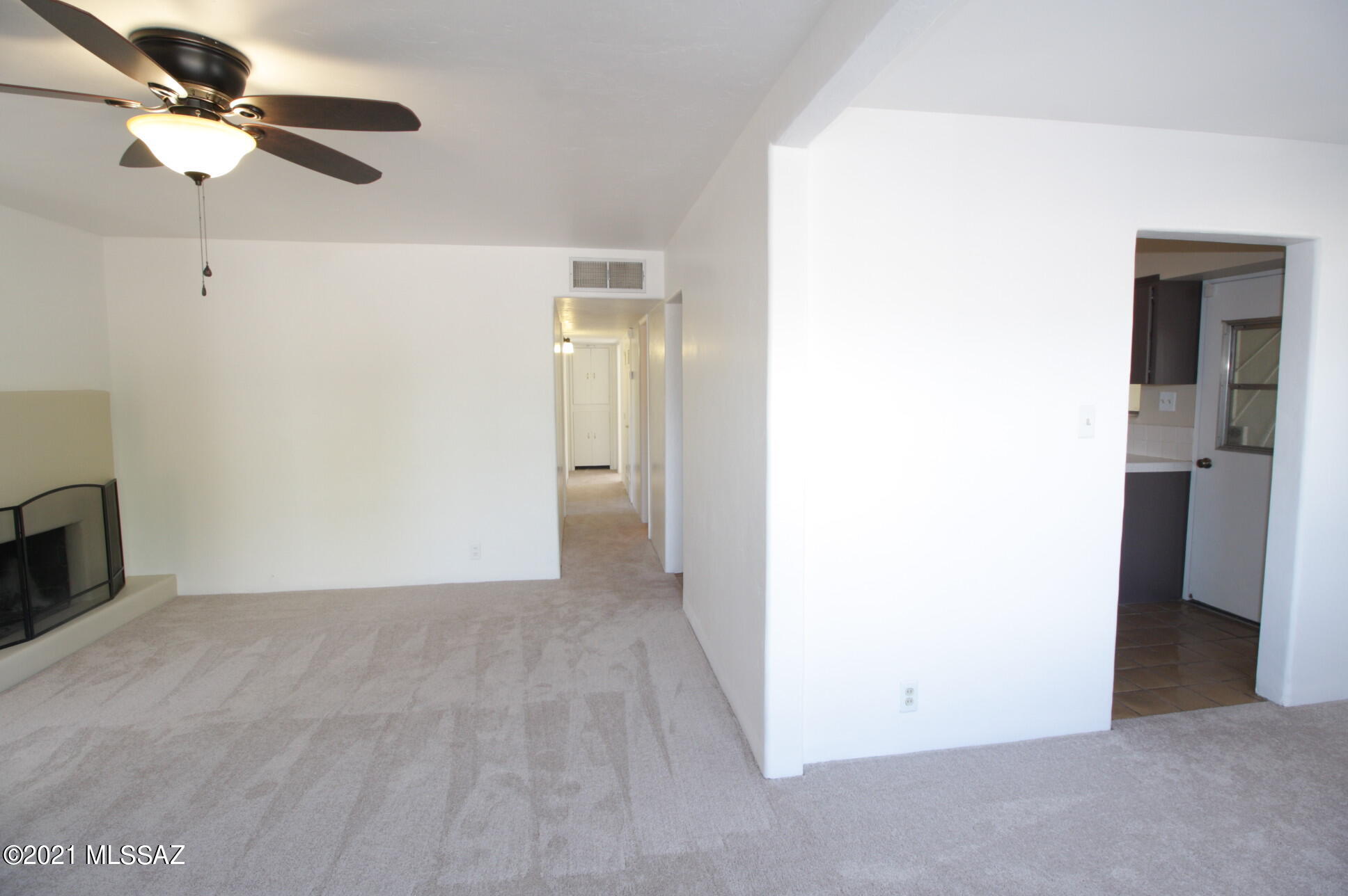 3901 East Lind Road Tucson, AZ 85712 - Photo 5 of 31 Gallery Image 5