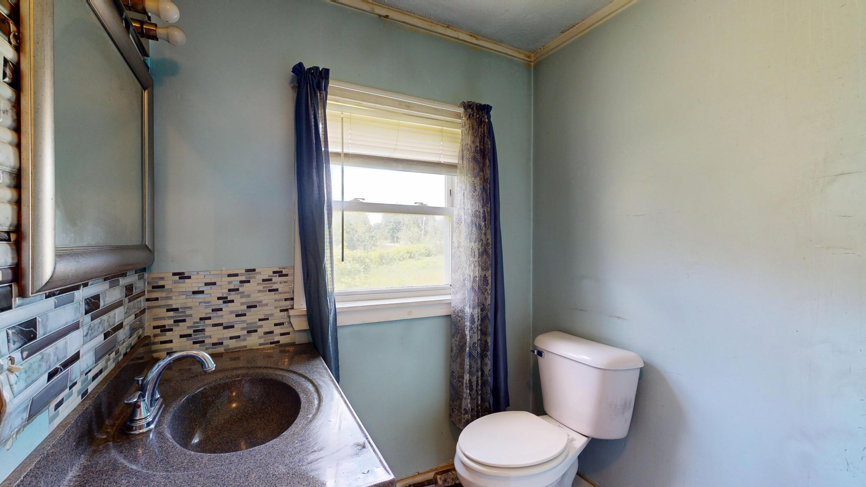 225 Middle Road Sabattus, ME 04280 - Photo 18 of 27 Bathroom